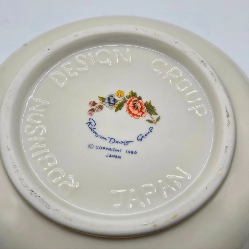 Vintage Robinson Design Group Floral Teapot with Gold Trim‎ Made In Japan 1989